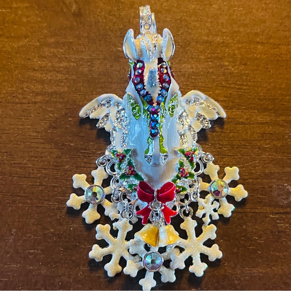 NWT! Kirks Folly SnowFlakes Cloudwalker Necklace Enhancer Silvertone & Charms